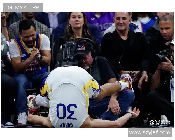 12月21日勇士与灰熊精彩对决全场录像回放及精彩瞬间分析